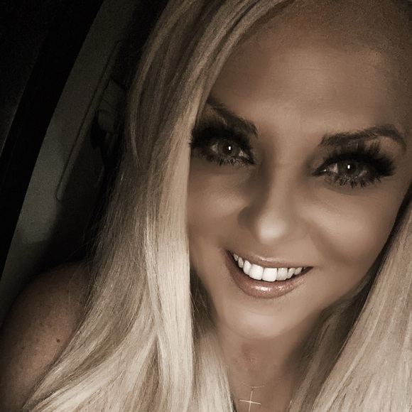 Meet your Posher, Danielle - Picture 10 of 16